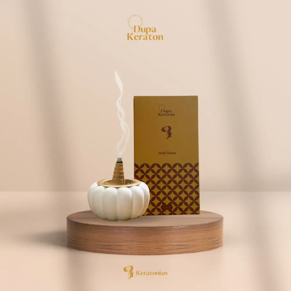 dupa-keraton-kerucut-abdi-dalem